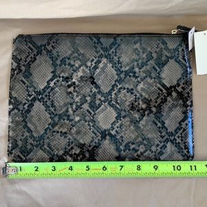 Large Wristlet/Clutch Grey Snake